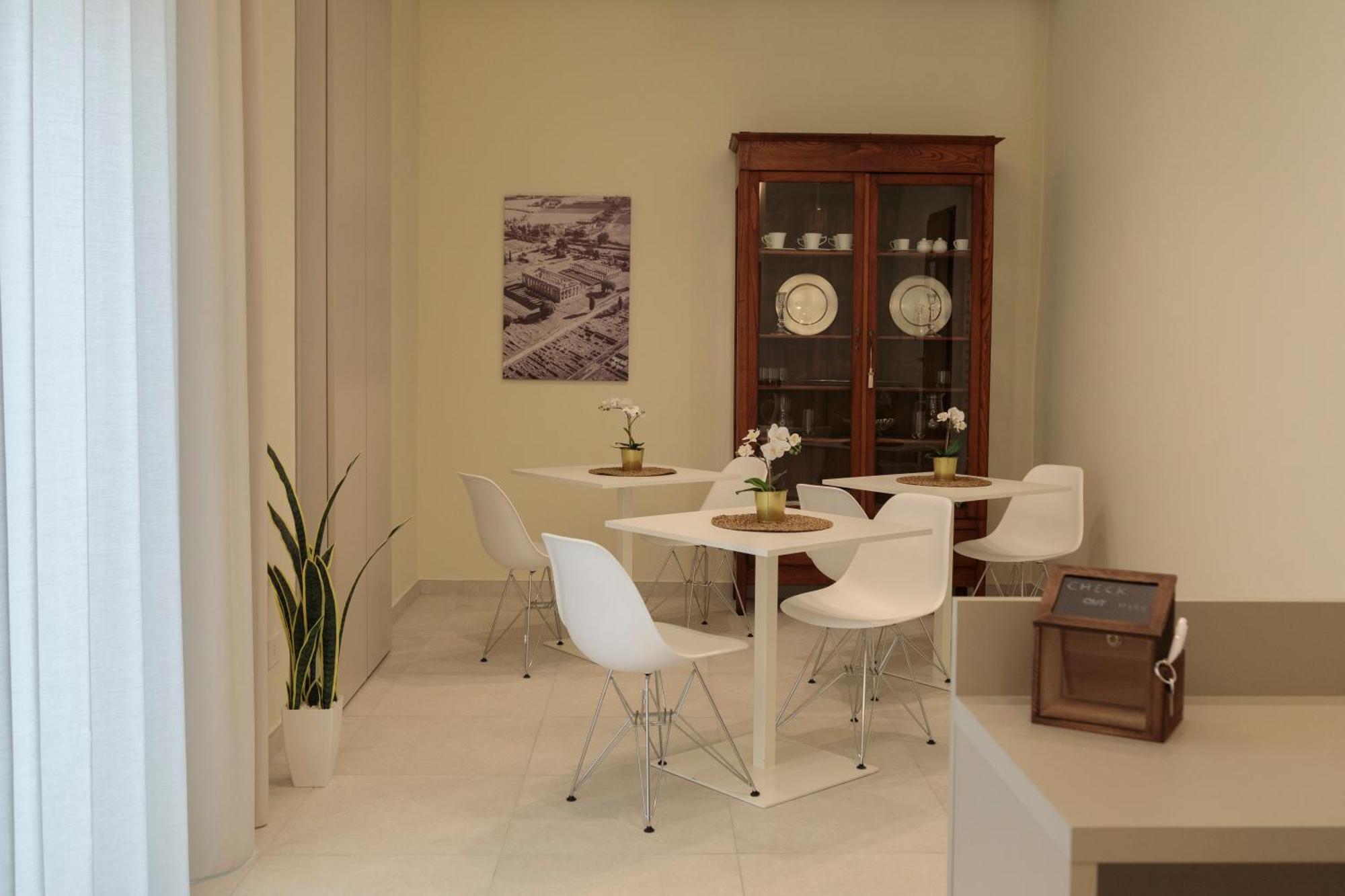 Hotel Domus Vivian à Montecorvino Pugliano Extérieur photo