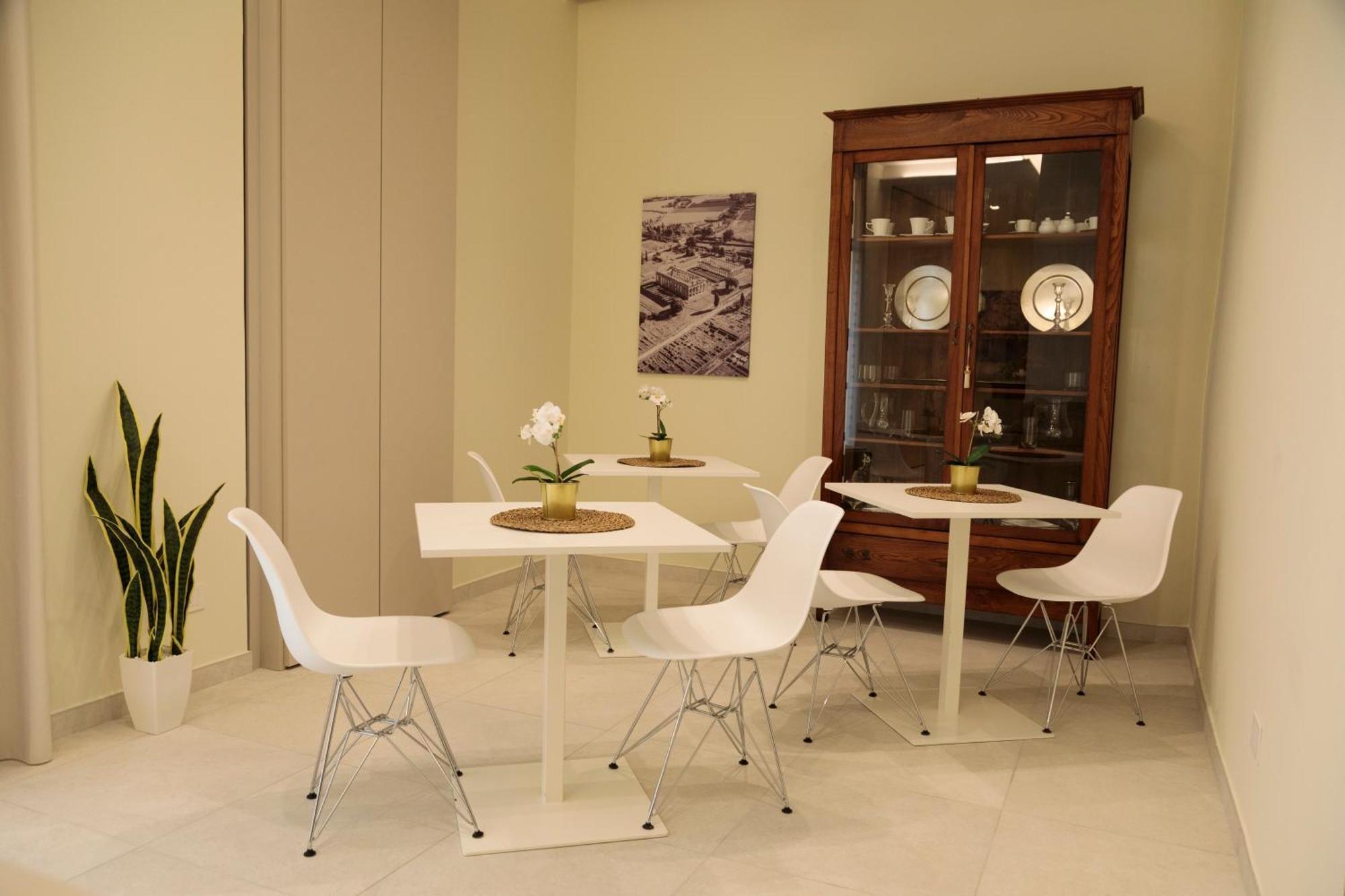 Hotel Domus Vivian à Montecorvino Pugliano Extérieur photo